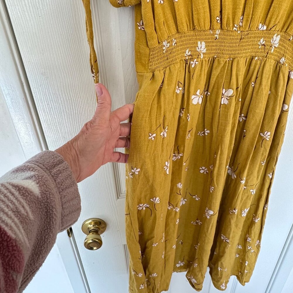 Universal Thread Mustard Yellow Floral Midi Dress - Picture 9 of 13